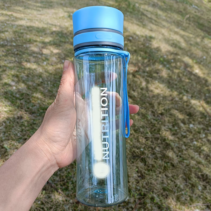 Botella de agua para deportes, - Nutrition Sports Fitness reseña y precio